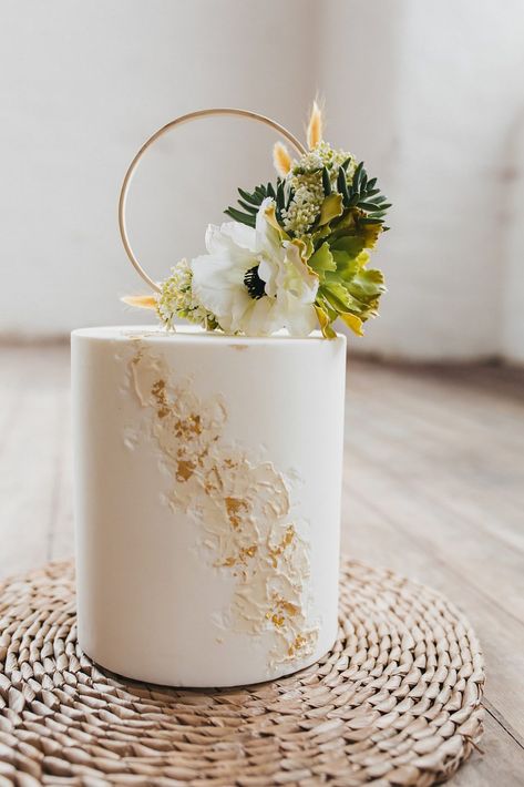 Bohemian Wedding Flowers, Succulent Cake, Cake With Flowers, Boho Wedding Cake, Flower Cake Toppers, Beautiful Birthday Cakes, Simple Wedding Cake, Engagement Cakes, Modern Wedding Cake