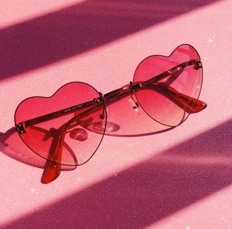 Valentines Aesthetic Pictures, Valentines Day Widgets, Pink Valentines Aesthetic, Valentines Asethic, Red Valentines Aesthetic, Pink Valentines Day Aesthetic, 90s Valentines Aesthetic, Bubblegum Pink Aesthetic, Vintage Valentines Aesthetic