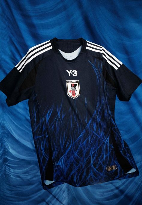 Y-3 and the Japan Football Association Unveil 24/25 Collaborative Collection - SoccerBible Football Jersey Outfit, Men's Adidas (men), Sport Shirt Design, Isagi Yoichi, Sports Jersey Design, Sports Uniforms, Soccer Kits, Jersey Outfit, Football Tees