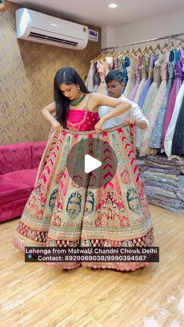 Lehenga Shopping in Chandni Chowk on Instagram: "Rajwada Unique designer Lehenga choli with double dupattas 😍

Follow me to see latest Lehenga collection in Chandni Chowk❤️

Shop Details:
Matwalji Saree @matwalji 
4401, 1st Floor Nai sarak
Chandni Chowk
8929069038
9990394567

#lehenga #lehengalove #lehengacholi #lehengainspiration #bridallehenga #designerlehenga #lehengabazzar #lehengadelhi #indianlehenga #lehengausa" Lehenga Choli Designs Latest, Lehenga Shopping, Lehenga Designs Latest, Latest Lehenga Designs, Chandni Chowk, Lehenga Collection, Designer Lehenga, Designer Lehenga Choli, Clothing Design