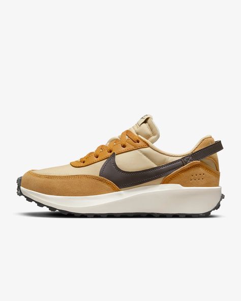 Nike Waffle Debut Women's Shoes. Nike.com Nike Waffle Debut, Nike Daybreak, Nike Waffle, Best Shoes For Men, Beautiful Sandals, Heritage Fashion, Tenis Casual, Best Sneakers, Tennis Shoes