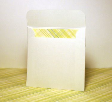 How to make a envelope that fits a 3x3 card Homemade Envelopes, Envelope Tutorial, Square Envelope, Square Envelopes, Diy Envelope, Paper Stuff, Creative Gift Wrapping, Envelope Template, Square Card