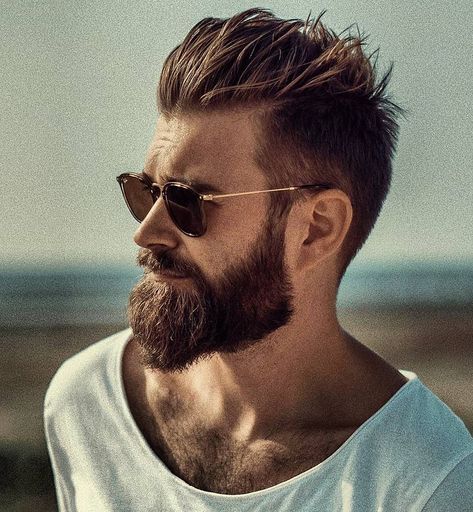 450 Likes, 3 Comments - Gentleman's Approval (@gentlemansapproval) on Instagram: “Rate the hair/beard style 1 - 10 @gentlemansapproval” Charismatic Man, Barba Grande, 80's Hairstyle, Beard Growth Kit, Long Beard Styles, Beard Gifts, Man With A Beard, Mens Hairstyles With Beard, Beard Haircut