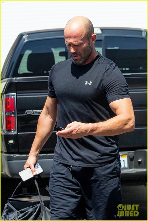 Mike Outfits, Jason Statham Body, Marvel Wolverine, Workout Pics, Victoria Secret Model, Joey King, Just For Men, Jason Statham, After Workout