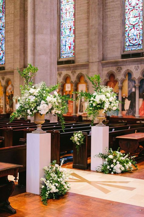 Church Alter Flower Decoration Wedding, Wedding Aisle Pedestal, Cathedral Wedding Flowers, Church Altar Wedding Decorations, Alter Arrangements Wedding, Church Wedding Decorations Alter, Altar Wedding Flowers, Wedding Church Aisle Decorations, Church Flower Arrangements Wedding