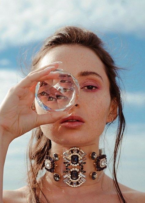 Photoshoot With Crystals, Crystal Photoshoot, Glass Photoshoot, Jenna Berman, Magazine Fashion Editorial, Photoshoot Editorial, Circle Fashion, Glass Photography, Jewelry Photography Styling