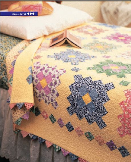 Bed Quilt Patterns, Mccalls Quilting, Flower Quilt Patterns, Granny Square Quilt, Flower Garden Quilt, Yellow Quilts, Graphisches Design, Flower Quilt, Pretty Quilt