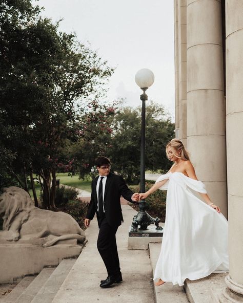 engagement pictures, new orleans city park, engaged, fiance, engagement inspo, bridal style, wedding dress New Orleans City Park, City Park New Orleans, Classy Engagement Photos, New Orleans City, Engagement Inspo, City Park, Park Photos, Engagement Inspiration, Engagement Photo Inspiration