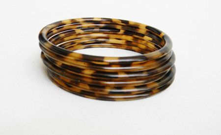 Tortoise Shell Jewelry, Tortoise Shell Bracelet, Bracelets Etsy, Dope Jewelry, Stacked Jewelry, Funky Jewelry, Jewelry Lookbook, Womens Designer Fashion, Jewelry Inspo