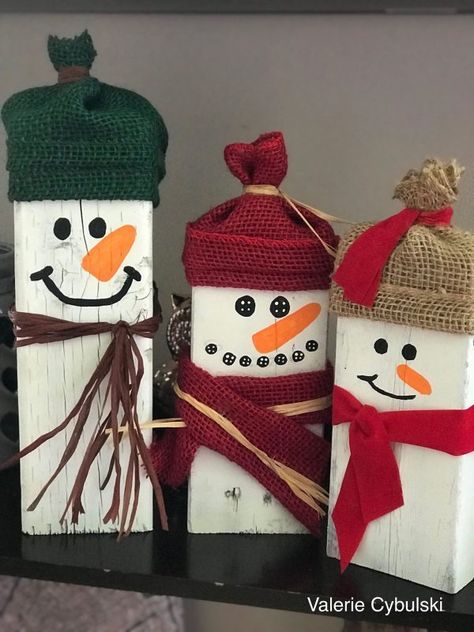 How To Make Snowman, Make Snowman, Wood Blocks Christmas, Christmas Tutorial, Diy Snowman Decorations, Snowman Blocks, Diy Snowman Ornaments, Snowman Crafts Diy, Wooden Snowmen