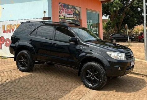 Toyota Sw4, Toyota Fortuner, Motorcycle Garage, Honda City, Camaro Zl1, Nissan Navara, Gen 1, Nissan, Toyota