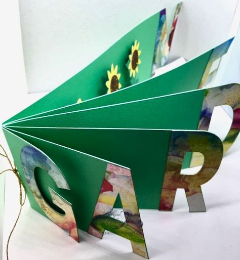 Popup Book Diy, Pop Up Letters, Pop Up Book Ideas, Libro Pop Up, Booklet Ideas, Diy Pop Up Book, Arte Pop Up, Digital Garden, Libros Pop-up