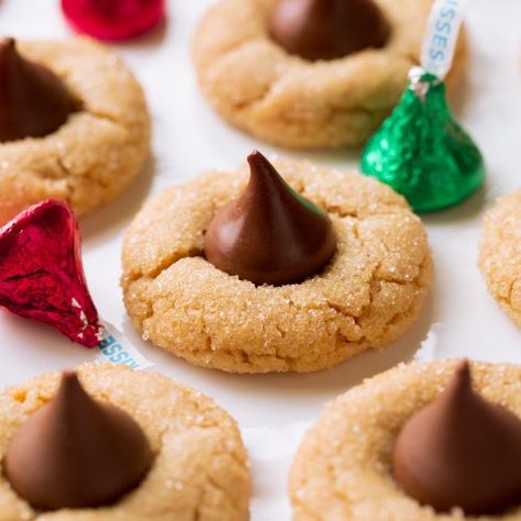 Star Peanut Butter Cookies, Pb Star Cookies, Peanut Butter Star Cookies, Peanut Butter Thumbprint Cookies, Winter Snacks, Peanut Butter Blossoms Recipe, Peanut Butter Blossom, Butter Blossoms, Chocolate Stars