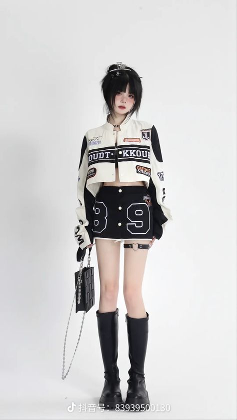 Kpop Idol Fashion, Pose Mannequin, Peony Aesthetic, Mode Harajuku, 2000s Japanese Fashion, Street Outfits, Aesthetic Streetwear, Collar Jacket, Fairy Grunge