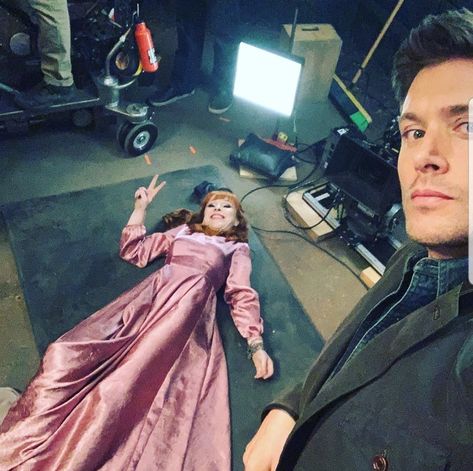 Ruthie Connell, Rowena Macleod, Ruth Connell, Spn Memes, Supernatural Actors, Supernatural Pictures, Supernatural Destiel, Casting Pics, Supernatural Memes