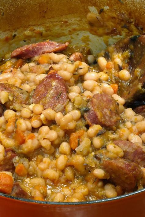 Cassoulet Recipe Ina Garten - Delish Sides Duck Cassoulet Recipe, Cassoulet Recipe French, Cassolette Recipe, Cassoulet Recipe Slow Cooker, Pork Cassoulet Recipe, Chicken Cassoulet Recipe, Cassoulet Recipe Easy, French Cassoulet Recipe, White Bean Cassoulet