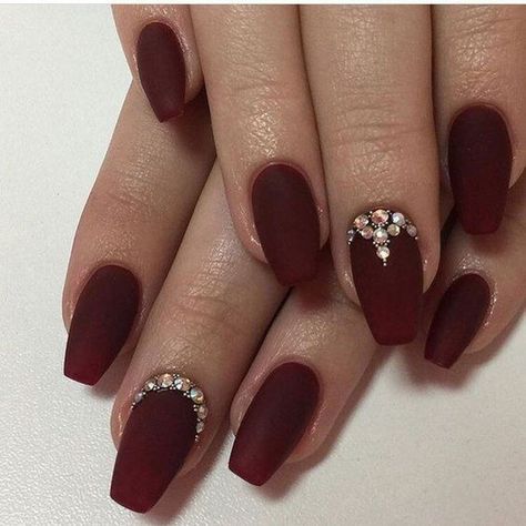 Summer Wedding Nail Inspo Oxblood Nails, Nail Wedding, Bridal Nails Designs, Opal Nails, Fancy Nail Art, Maroon Nails, Bridal Nail Art, Nails Matte, Latest Nail Trends