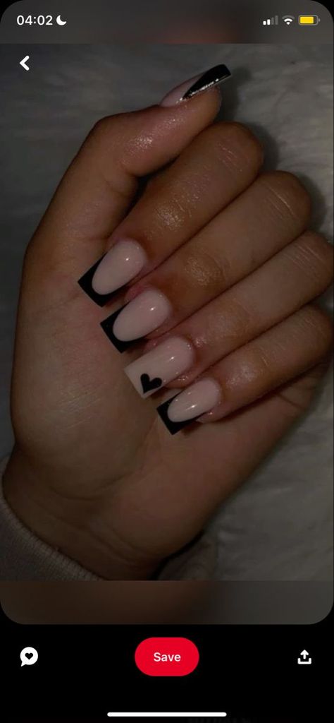 black french tip design Short Nail Designs Square Black, Nail Ideas For School Short Simple, Short Easy Acrylic Nails, Cute Short Nail Inspo 2023, Cute Nails Acrylic Short French Tip, Cute Black Nails Ideas Short, Short Black Square Nails Designs, Black Simple Nail Ideas, Mini Length Nails