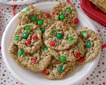 holidays. Butterfinger Cookies, Butter Oatmeal Cookies, Peanut Butter Roll, Peanut Butter Oatmeal Cookies, Christmas Cookie Exchange, Recipe Girl, Peanut Butter Oatmeal, Oatmeal Cookie Recipes, Cookie Time