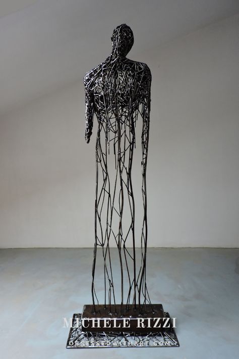 Sculptures made with steel, wire, and iron mesh, which enhance the feeling of discontinuity of matter (solids and voids), usually colored in orange or blue. @mikiriz #artistspotlight Metal Wire Sculpture, Star Woman, Paint Metal, Wire Art Sculpture, Sculpture Metal, Steel Sculpture, Original Art Painting, Wire Sculpture, Welding Art