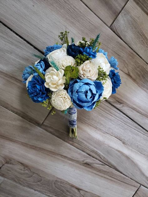 Royal Blue And Silver Flower Bouquet, Royal Blue Hoco Bouquet, Royal Blue Flower Bouquet Prom, Prom Flowers Bouquet Blue Dress, Blue Hoco Flowers, Prom Bouquet Blue, Royal Blue Prom Flowers, Royal Blue Flower Bouquet, Blue Prom Flowers