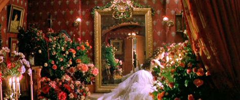 roses and romance Opera Populaire, Theatre Dressing Room, Opera Aesthetic, Pretty Scene, Movie References, Opera Ghost, Christine Daae, Music Of The Night, The Phantom Of The Opera