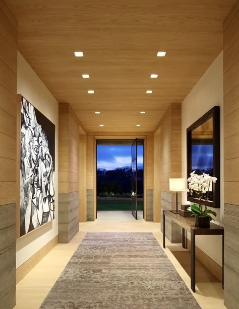 Modern Hallway Design, Big Houses Interior, Lobby Interior Design, Small House Interior Design, Hall Interior Design, Hallway Designs, Hall Interior, Architecture Model Making, Entry Way Design