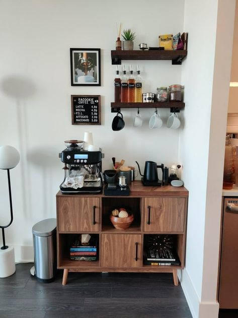 Modern Coffee Bar Ideas Apartment, Coffee Bar Station Small Spaces Modern, Barista At Home, Espresso Set Up, Small Coffee Bar Ideas Apartments, Coffee Corner Ideas Modern, Kitchen Cart Coffee Bar, Espresso Machine Station, Small Coffee Station Ideas