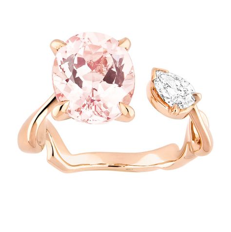 Dior sees life through rose-tinted glasses, as a ribbon of pink gold holds a pear-cut diamond and a facetted morganite in a new Toi & Moi statement ring. Pink Gold Jewelry, Rings Rose Gold, International Jewelry, Jewellery Marketing, Rose Gold Diamond Ring, Dior Jewelry, Spring Jewelry, Pink Morganite, Gold Diamond Jewelry