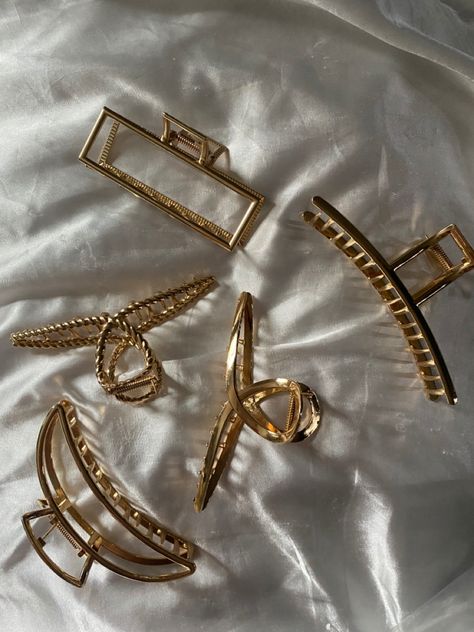 Gold Claw Clips, Hair Clips Long Hair, Accessories Capsule, Hair Clips For Thick Hair, Hair Clips Gold, Hair Butterfly, Large Hair Clips, Long Hair Clip, Thick Hair Styles Medium