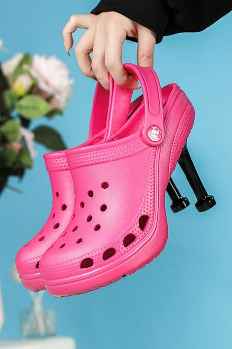 Croc Heels—How to Pull off These Iconic Shoes – Svelte Magazine High Heel Crocs, Croc Heels, Pink Crocs, High Heel Clogs, Crocs Fashion, Light Fashion, Y2k Summer Outfits, Fashion Decoration, Clog Heels