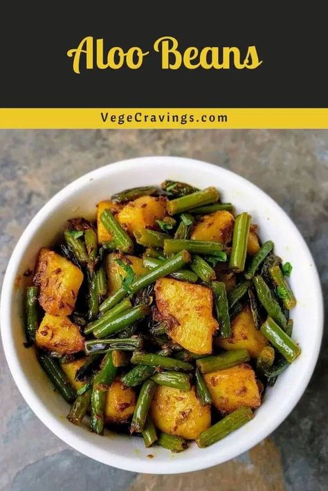 Indian Beans Recipe, Fiji Food, Bangladeshi Recipes, Indian Delicacies, Vegetarian Treats, Indian Meals, Desi Khana, French Beans, Pumpkin Vegetable