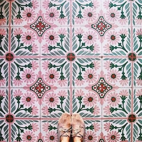 Instagram'da Otto Tiles & Design: “These beauties ❤️❤️❤️❤️ Photo by @janetbellhome” Restroom Design, Spanish Villa, Pink Tiles, Unique Tile, Moroccan Tiles, Geometric Tiles, Vintage Bathrooms, Tiles Design, Tile Designs