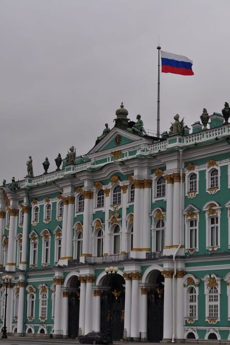 Russia Landscape, Russia Flag, Russia Travel, Russian Culture, Saint Petersburg Russia, New Background Images, Castle House, St Petersburg Russia, City Vibe