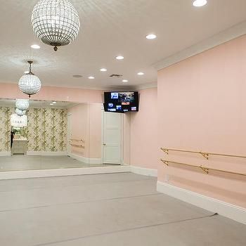 Home Ballet Studio, Transitional Basement, Ballet Room, Dance Studio Design, Ballerina Room, Dance Studio Decor, Home Dance Studio, Out Space, Ballet Studio