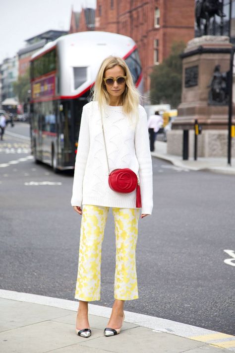 Yellow And Red Outfit, Brocade Pants, Pants Street Style, Modest Summer Fashion, London Fashion Week Street Style, Pop Of Red, Red Purse, Fall Outfits For Work, Red Outfit