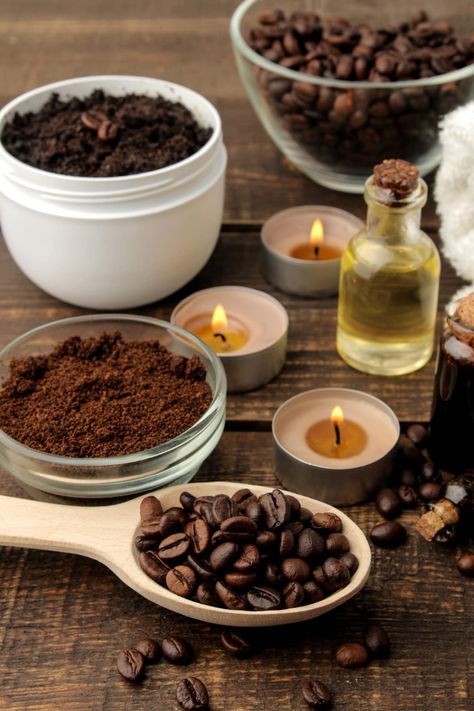 Diy Coffee Face Scrub, Latte Nails, Coffee Scrub Recipe, Homemade Coffee Scrub, Face Lightening, Coffee Oil, Coffee Scrub Diy, Coffee Face Scrub, Coffee Scrubs