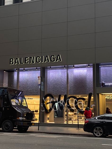 Balenciaga Background, Rich Brands, Balenciaga Aesthetic, Gucci X Balenciaga, Balenciaga Store, Balenciaga Shop, New York Shopping, New York Luxury, Shoe Store Design