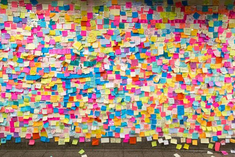 Sticky Note Wall, Nyc Subway Station, Post It Art, Google Keep, Subway Station, Nyc Subway, Project Management Tools, Knowledge Management, Evernote