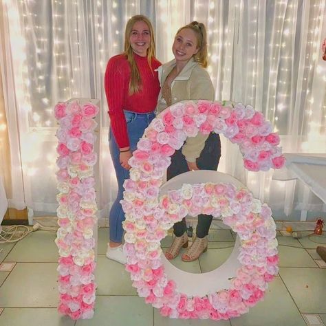 16 Flower Number, Flower Sweet 16, 16th Birthday Party Decorations, Floral Party Theme, Flower Party Decorations, Sweet 16 Party Decorations, Sweet Sixteen Birthday Party Ideas, Sweet 16 Decorations, Iconic Duo