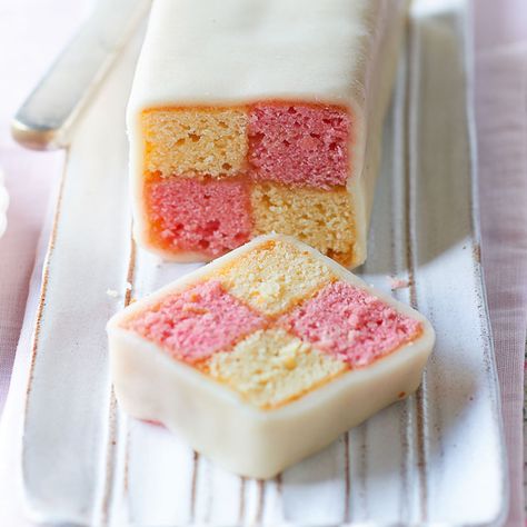 Battenberg Cake, Resep Oatmeal, British Baking Show Recipes, British Bake Off Recipes, Bake Off Recipes, British Desserts, The Great British Bake Off, Mini Tortillas, British Baking