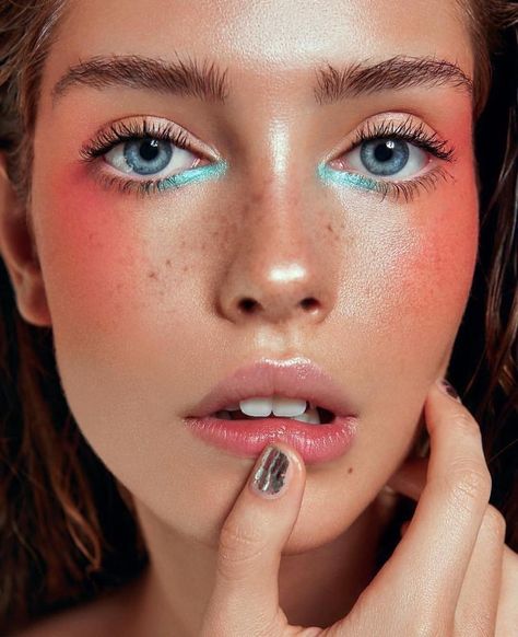 Make Up Diy, Halloween Gesicht, Editorial Vogue, Festival Make Up, Pastel Makeup, Alat Makeup, Makeup Tip, Smink Inspiration, Nail Art Designs Summer