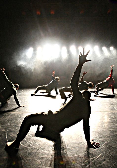 Interview with sought-after choreographer Hofesh Shechter Contemporary Dance, Street Dance, Art Ballet, Hip Hop Dancer, All About Dance, Dancing Aesthetic, Shall We Dance, Dance Photos, Dance Life