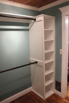 Small Closet Organization Diy, Apartment Closet Organization, Ideas Armario, Narrow Closet, Small Closet Organization Bedroom, Bedroom Closet Doors, Closet Small Bedroom, Bedroom Closet Storage, Ikea Closet