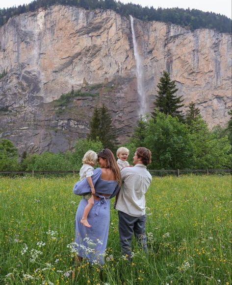 Top 15 Best Family Travel Destinations Worldwide: Ultimate Picks for Memorable Holidays Blended Family Aesthetic, Travel Family Aesthetic, Utah Mom Aesthetic, Dream Future Life, Family Holiday Aesthetic, Family Vacations In The Us, Family Trip Ideas, Road Trip Family, Travel With Family