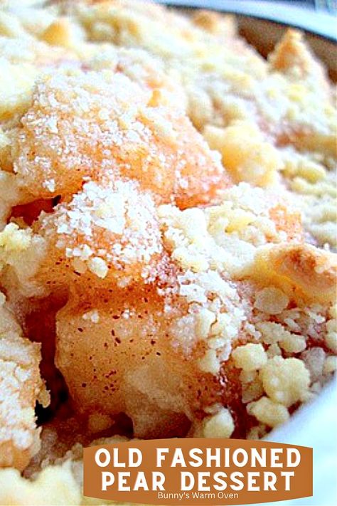 Pear Deserts Recipes Easy, Canned Pear Dessert Recipes, Overripe Pear Recipes, Pear Dessert Recipes Easy, Desert Squares, Pear Cobbler Recipe, Pear Recipes Easy, Pear Cobbler, Pear Dessert Recipes