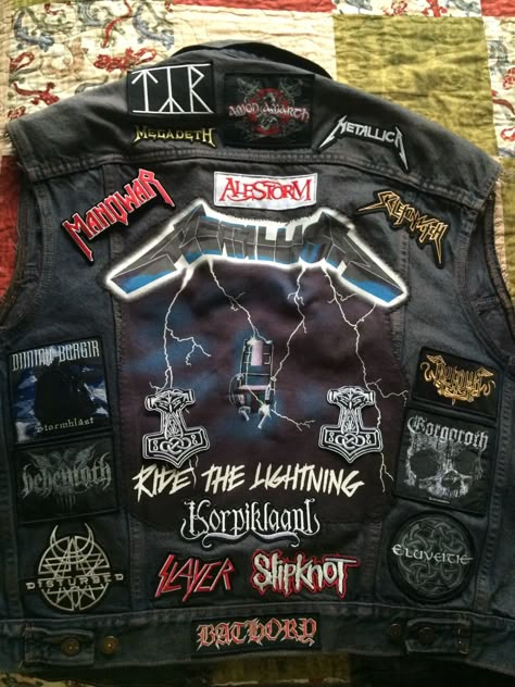 Metallica Battle Jacket, Metal Head Jacket, Metal Denim Jacket, Battle Jacket Aesthetic, Band Patches Jacket, Thrash Metal Battle Jacket, Metal Jacket Patches, Battle Jackets Metal, Battle Jacket Ideas Metal