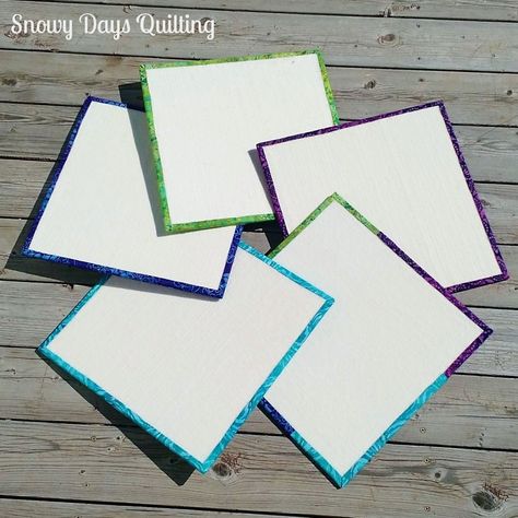 quilt block design boards Quilt Accessories, Quilting Hacks, Quilt Tools, Quilt Design Wall, Quilt Boards, Diy Vinyl Projects, Quilt Board, Quilt Techniques, Quilted Projects