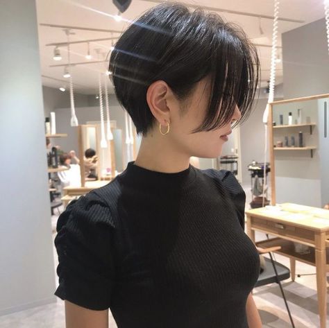 Tomboy Hairstyles, Short Hair Tomboy, Asian Short Hair, Hair Inspiration Short, Shot Hair Styles, Girl Short Hair, Short Hair Haircuts, Cut My Hair, Bob Haircuts