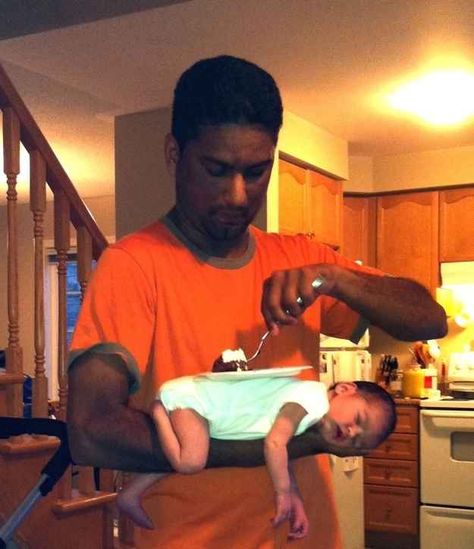 And a dad who figured out how to make the most of his baby. | 28 Of The Greatest Moments In The History Of Parenting Maze Ideas, Kids Mirrors, Parenting Fail, Chuck Norris, Parenting Humor, Future Kids, Parenting Tips, Bones Funny, Funny Photos